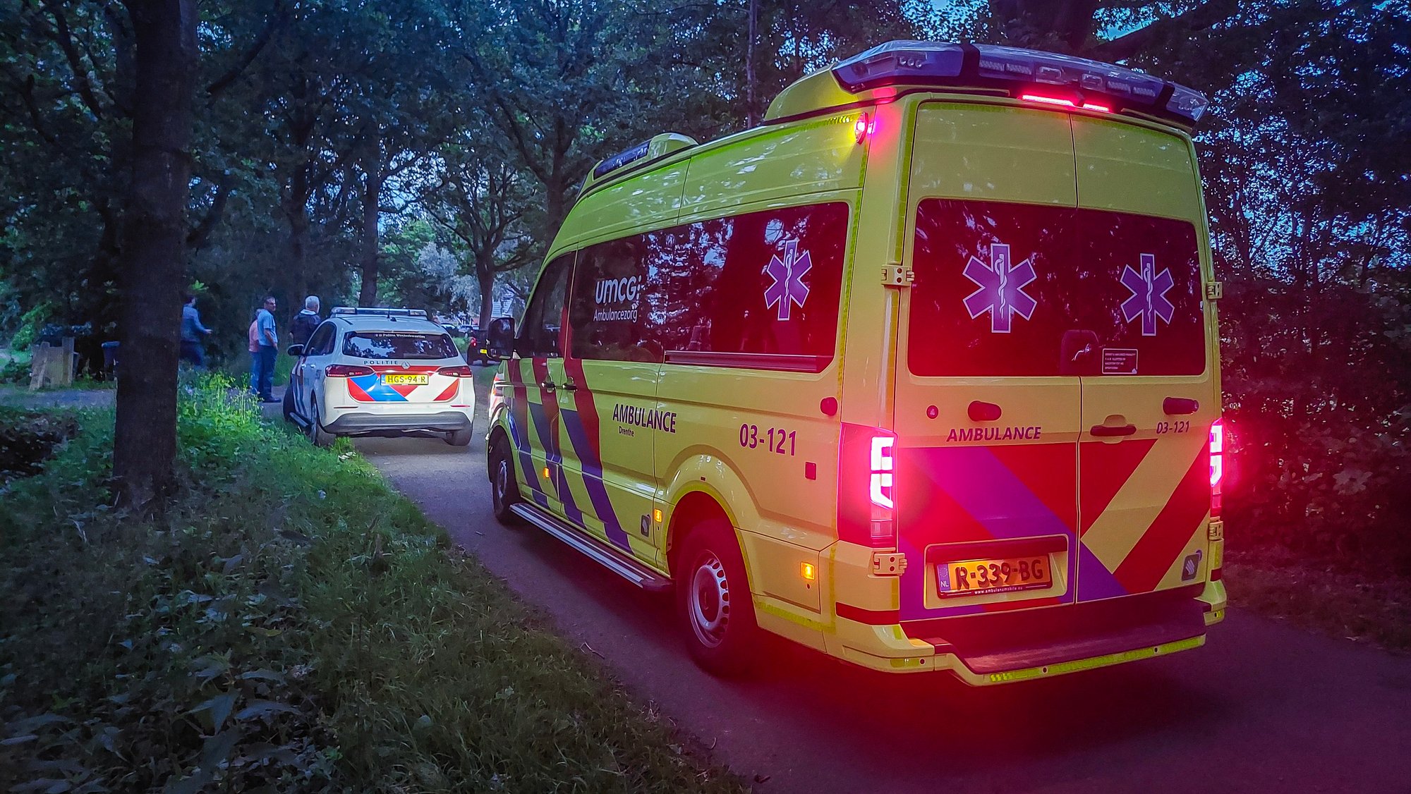 Automobilist verliest controle en belandt in berm bij eenzijdig ongeval in Marum