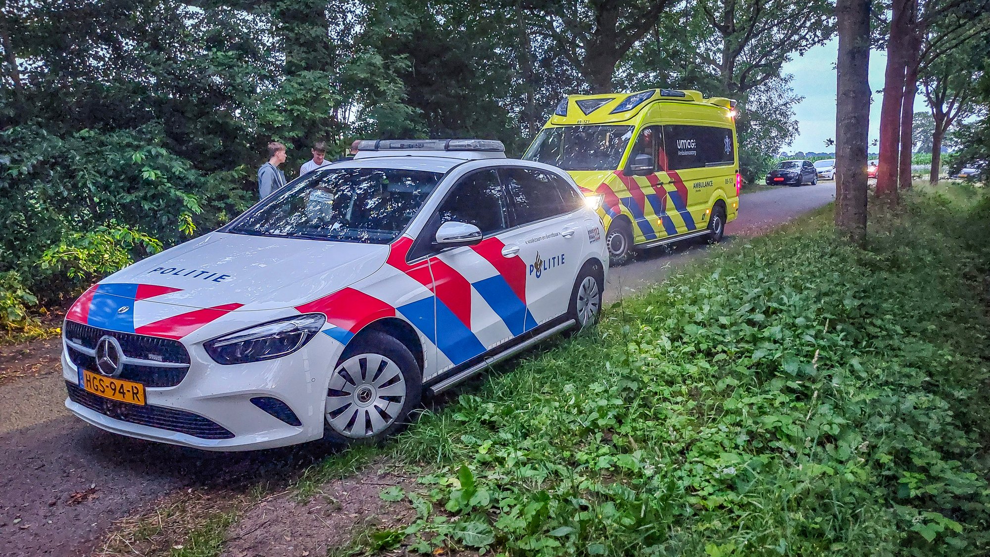 Automobilist verliest controle en belandt in berm bij eenzijdig ongeval in Marum