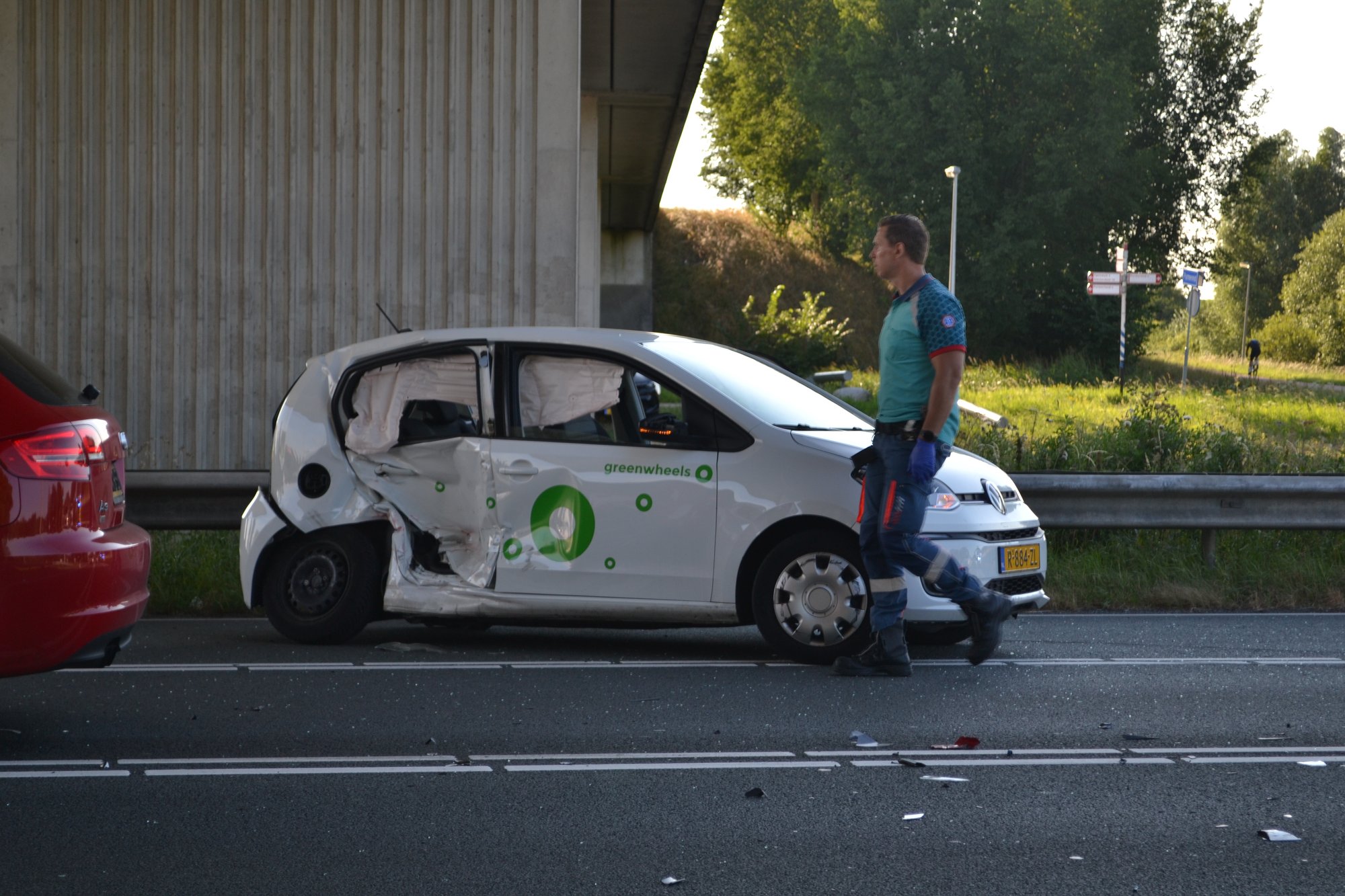Botsing tussen twee auto’s op de N235 in Purmerend
