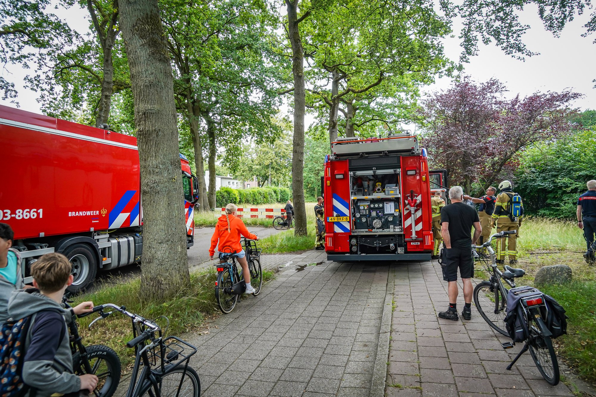 Brand in leegstaand pand aan Angelsloerdijk in Emmen