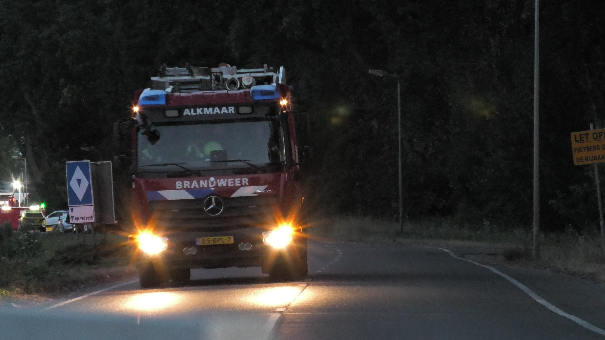 Brand in loods van afvalverwerkingsbedrijf Sortiva in Alkmaar