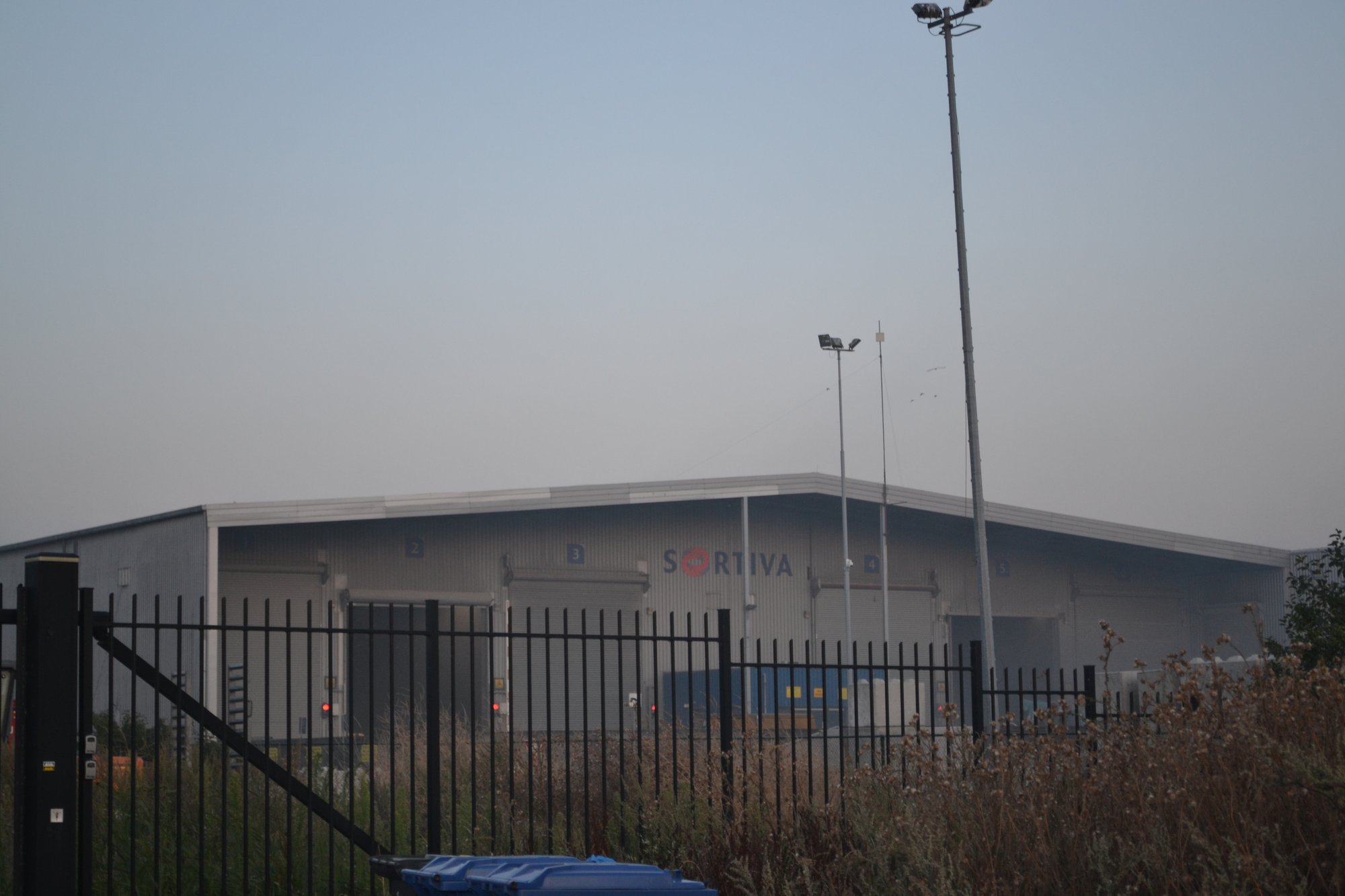 Brand in loods van afvalverwerkingsbedrijf Sortiva in Alkmaar