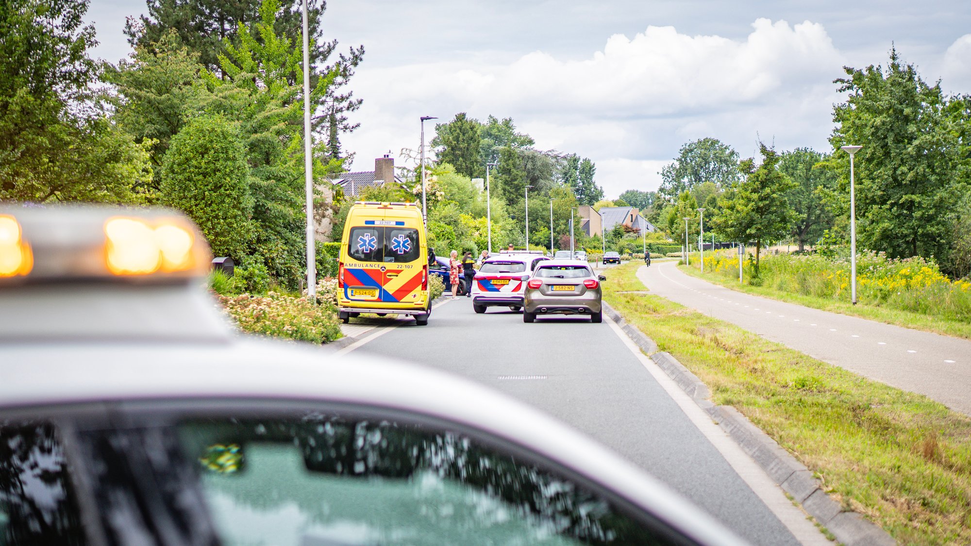 Forse schade bij aanrijding tussen twee auto's in Eindhoven
