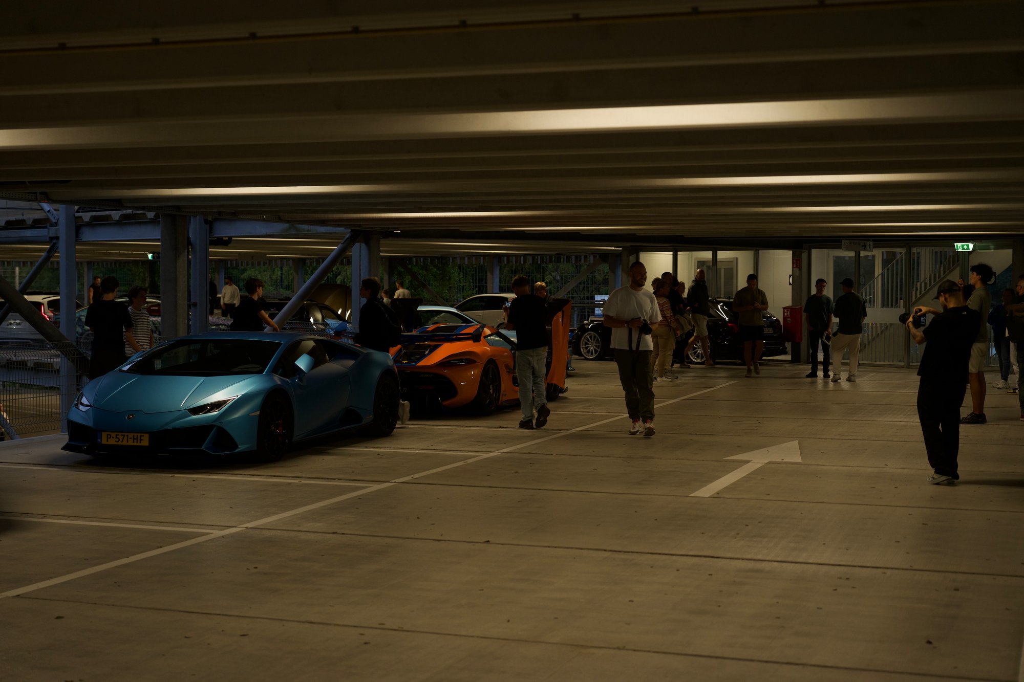 Grote belangstelling voor carmeet bij P+R Genneper Parken in Eindhoven