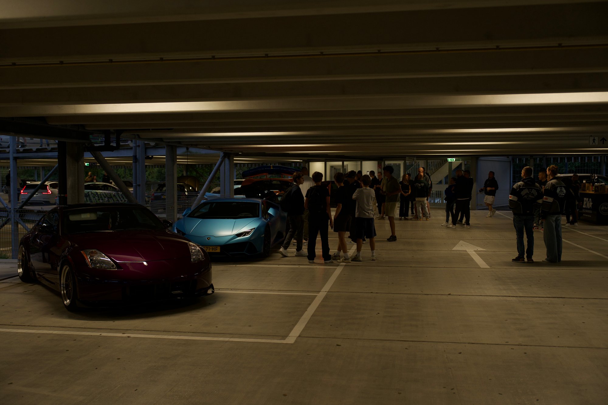 Grote belangstelling voor carmeet bij P+R Genneper Parken in Eindhoven