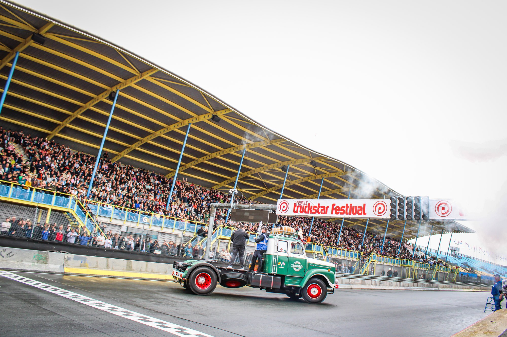 Laatste dag Truckstar Festival trekt opnieuw duizenden bezoekers, optreden van Justen de Wildt
