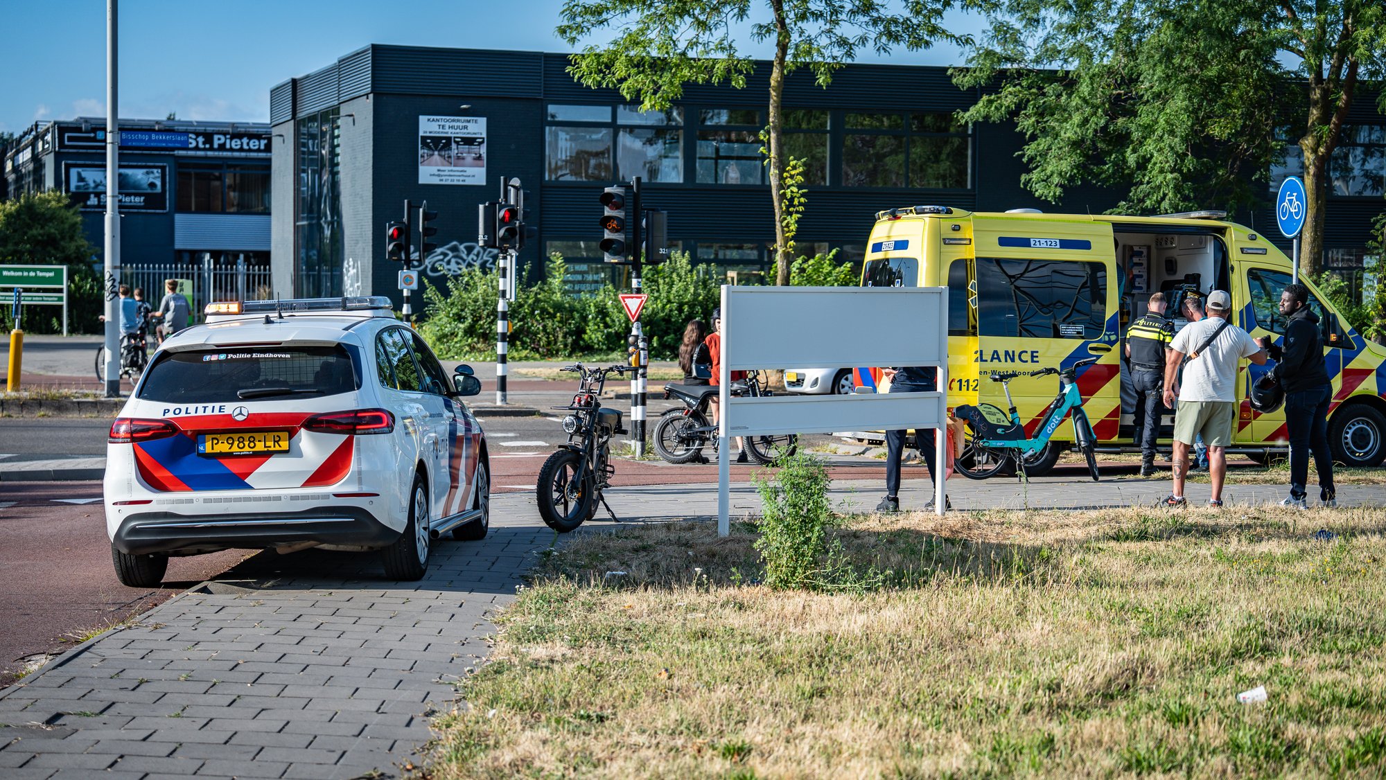 Moeder en kind gewond na aanrijding met fatbike in Eindhoven