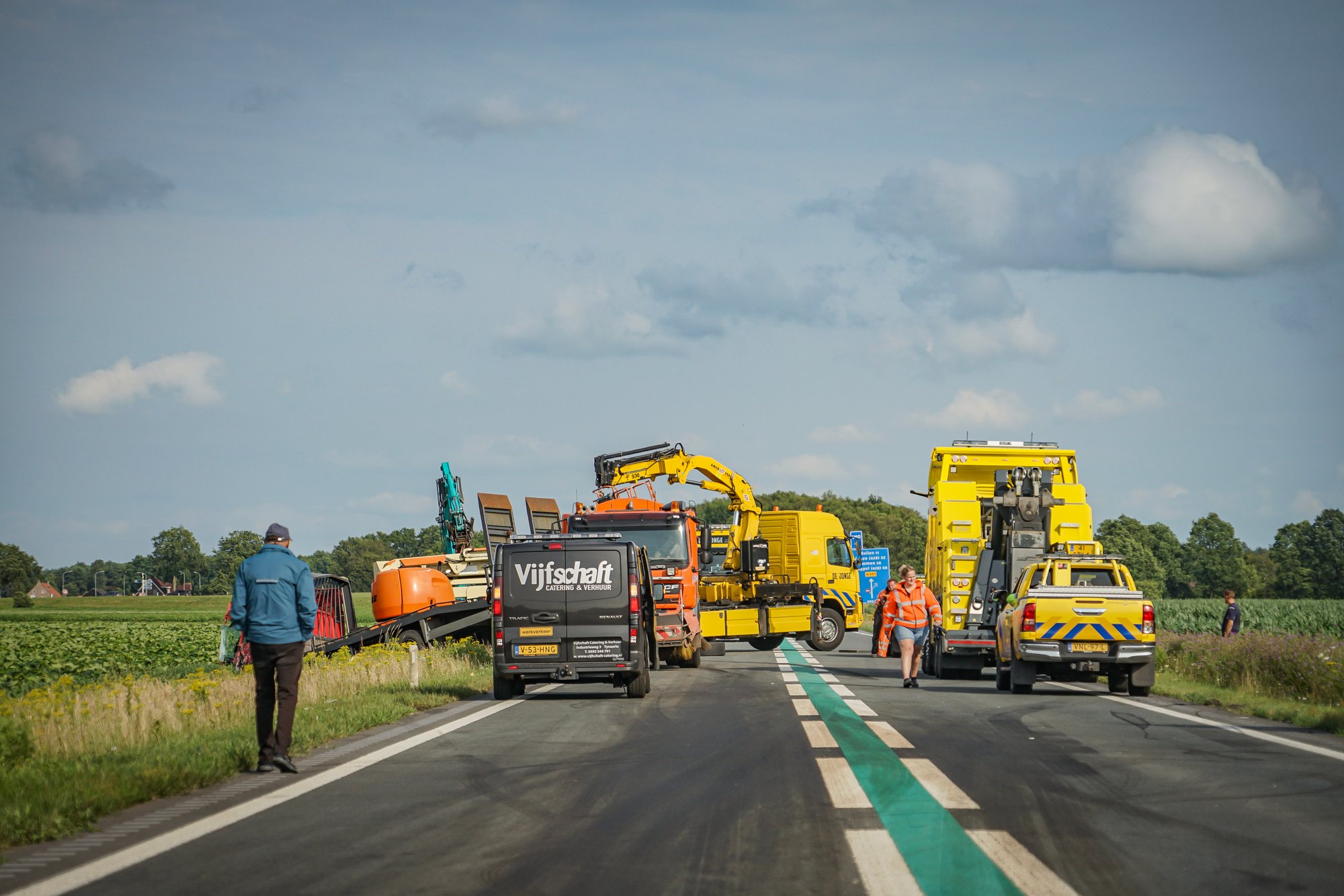 N381 tussen Hoogersmilde en Appelscha tot vanavond afgesloten na ernstig ongeval