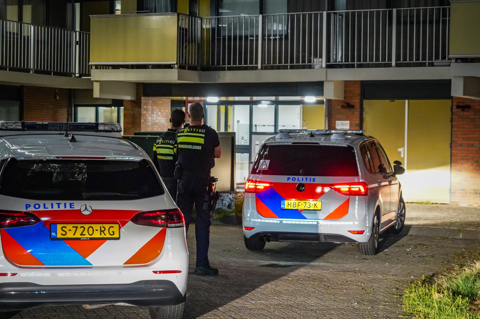 Persoon aangehouden na mogelijke steekpartij in flat aan Oude Meerdijk in Emmen