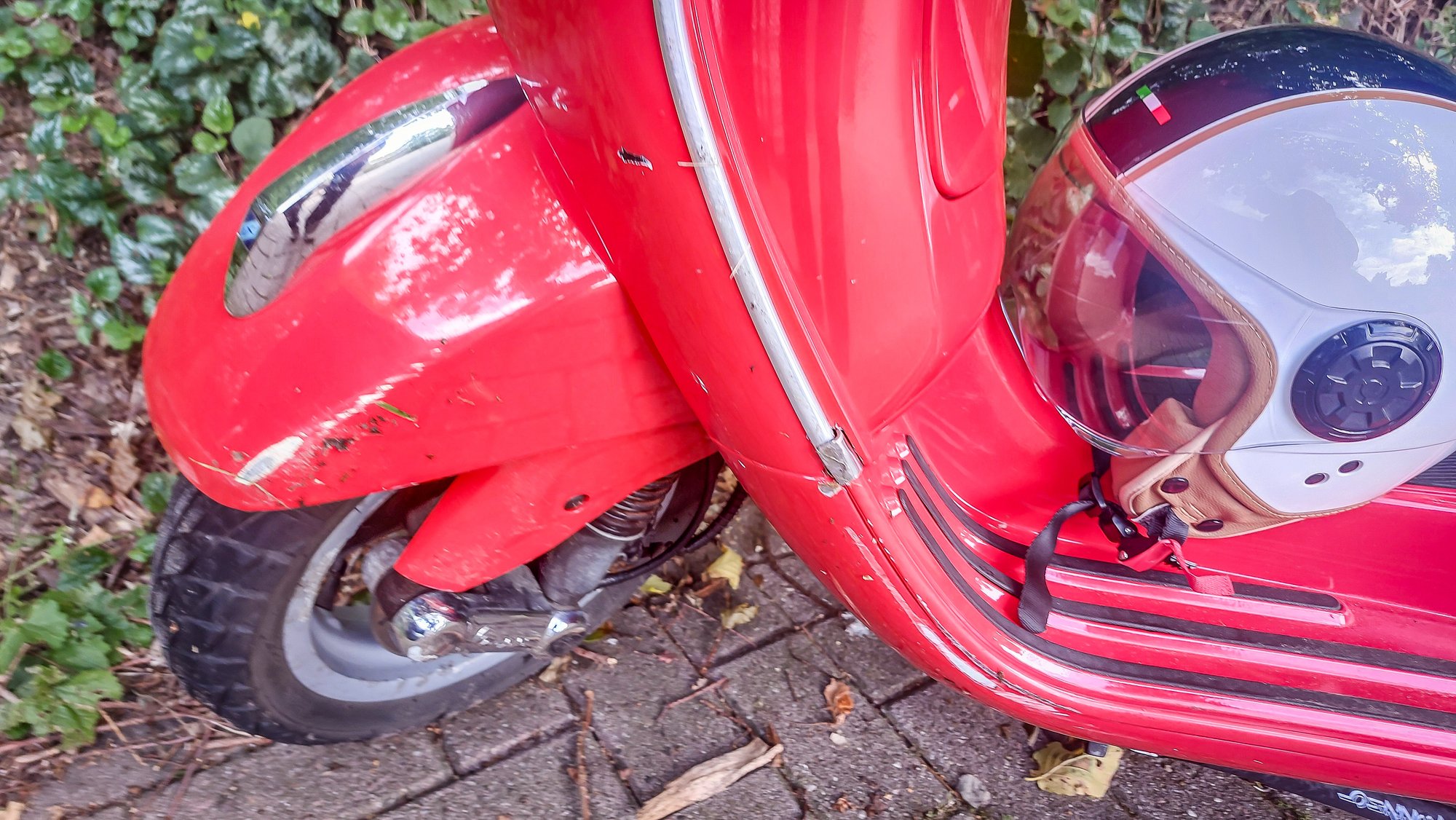 Scooterrijder gewond bij eenzijdig ongeval in Lieveren