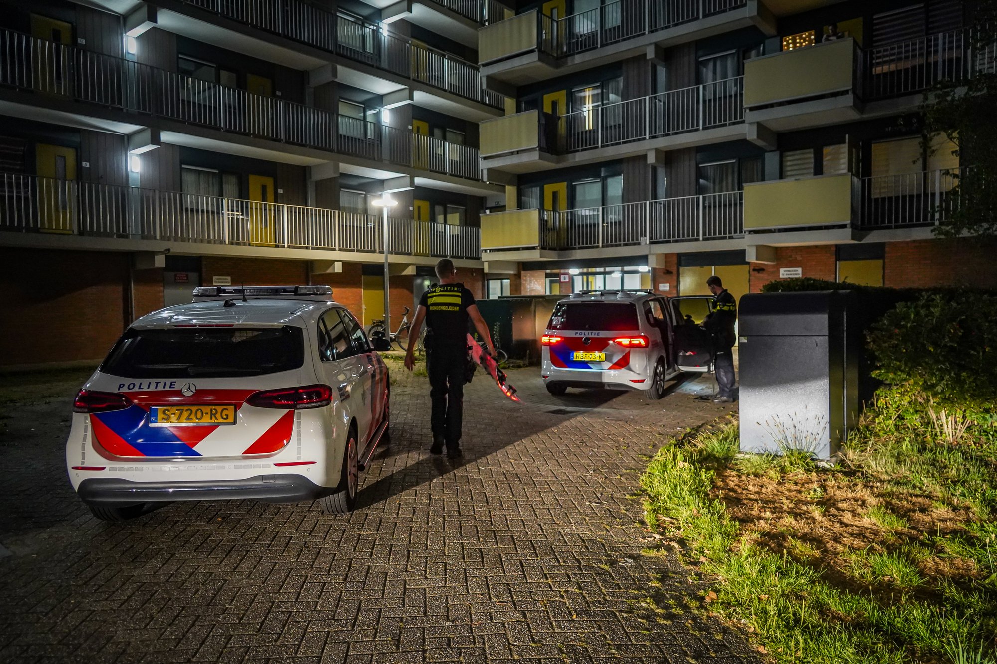 (UPDATE) Man aangehouden na steekincident in flat aan Oude Meerdijk in Emmen