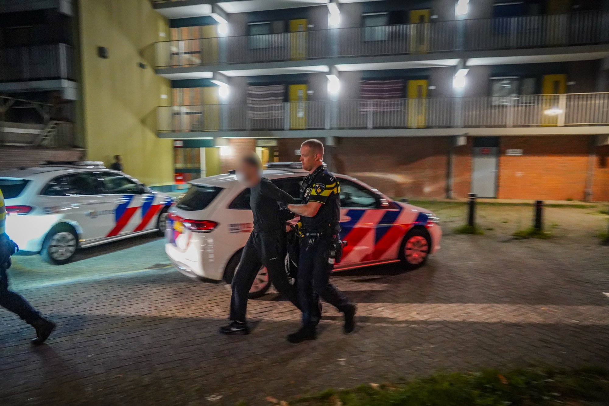 (UPDATE) Man aangehouden na steekincident in flat aan Oude Meerdijk in Emmen
