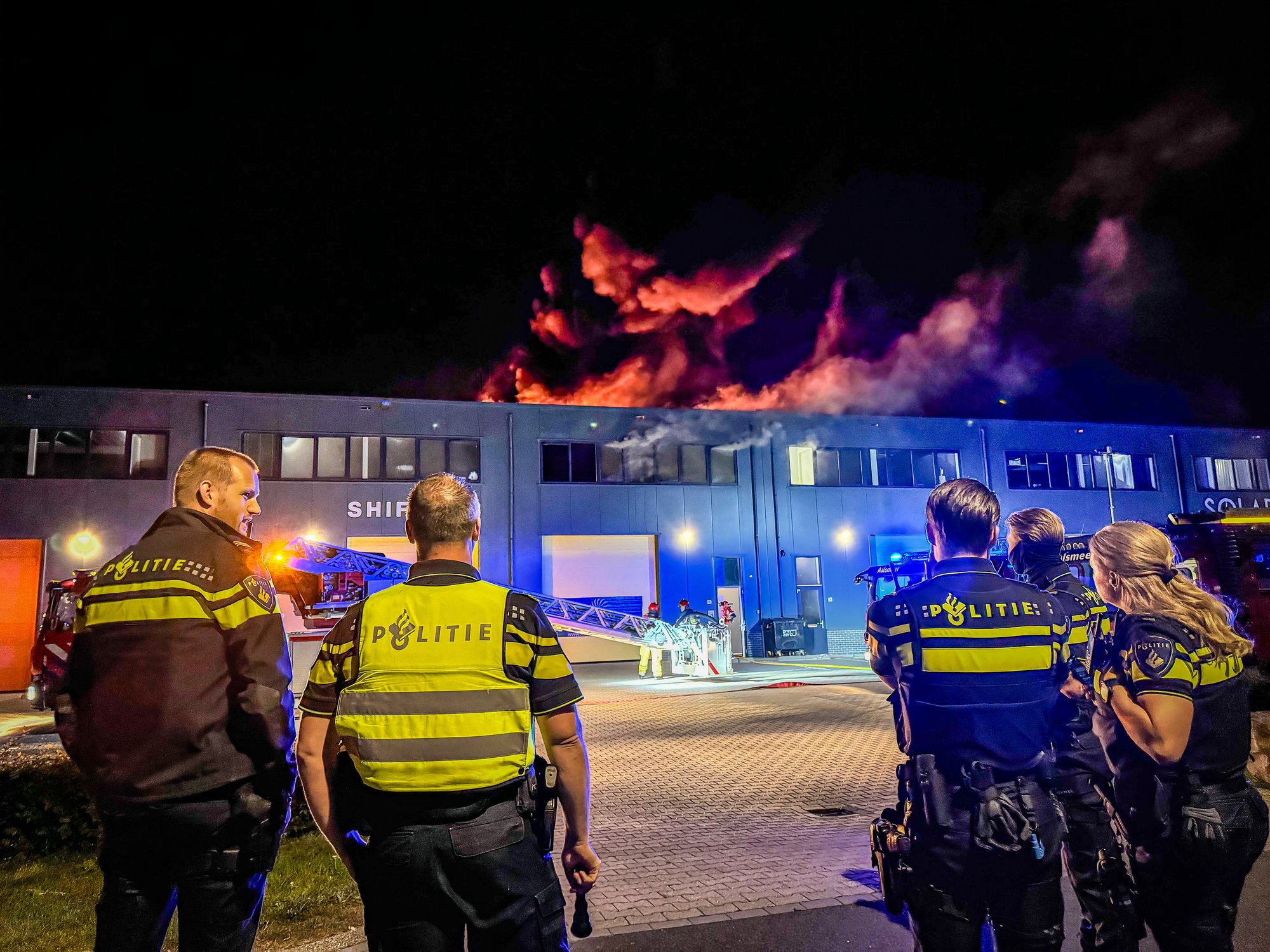 Uitslaande brand in industriepand in Amstelveen