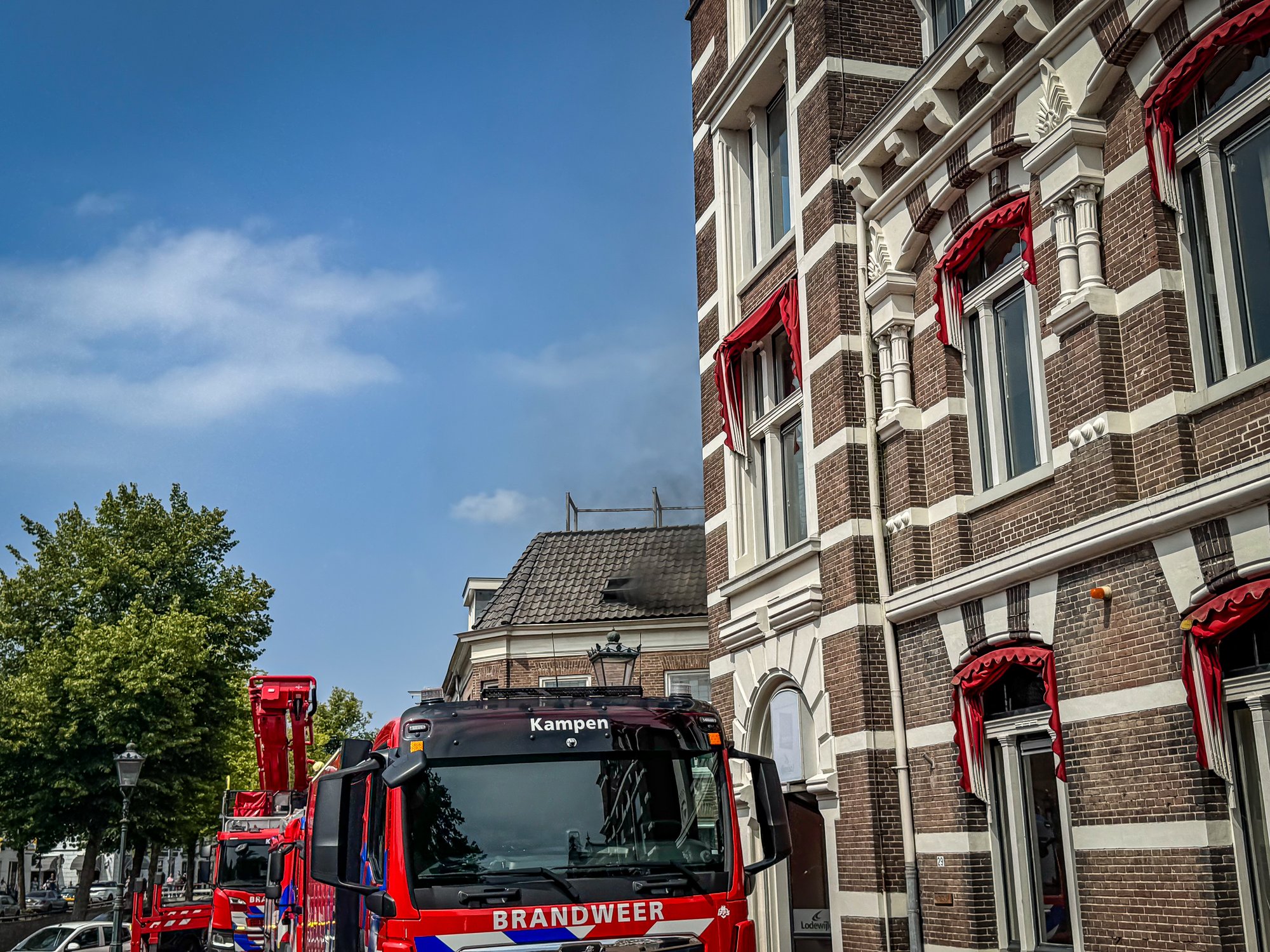 Woningbrand aan de Burgwal in Kampen
