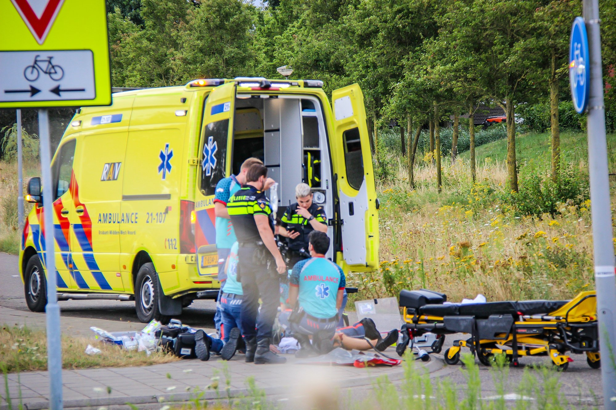 Zwaargewonde bij ernstig ongeval tussen twee fietsers in Rosmalen