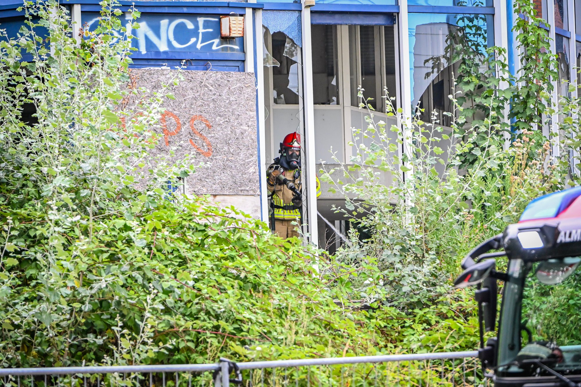 Brand in leegstaand pand aan Randstad 20 in Almere