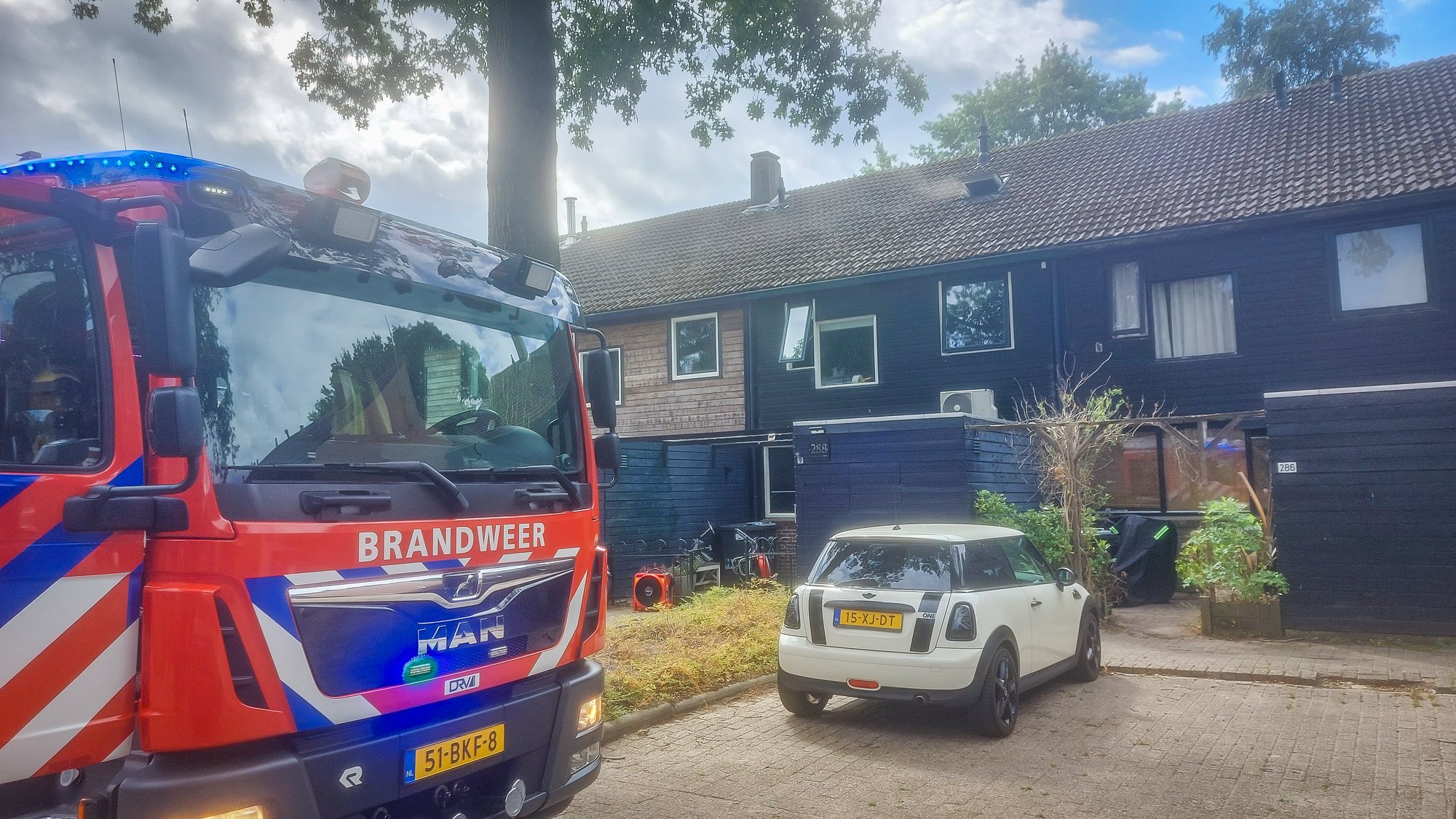 Brand in meterkast van woning aan Ruinerbrink in Emmen snel geblust