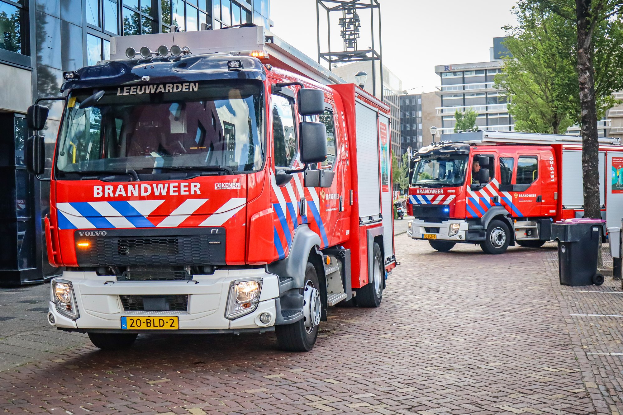 Brand in parkeergarage aan de Snekerkade in Leeuwarden, garage ontruimd