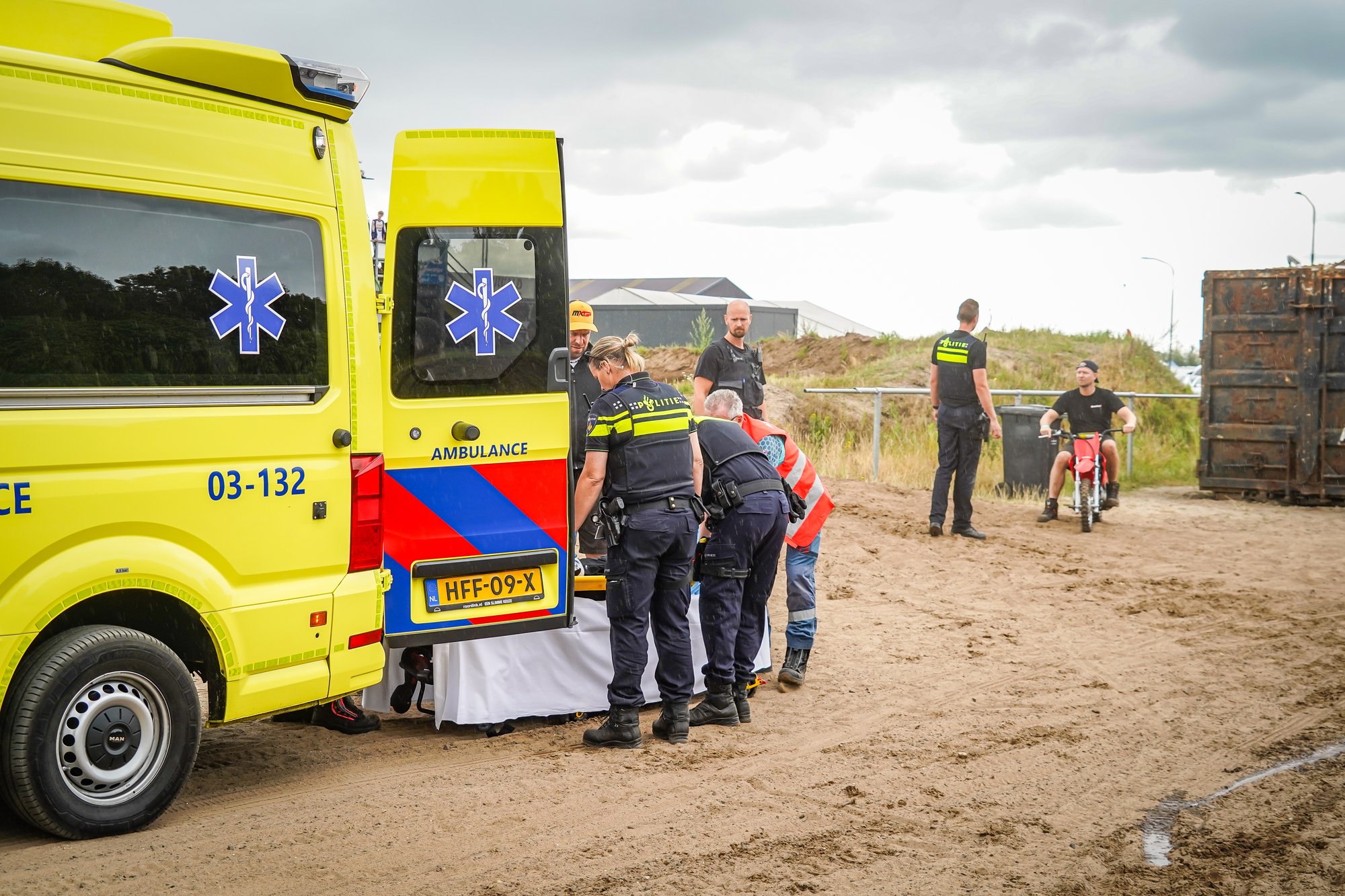 Ernstig eenzijdig ongeval met crossmotor bij Motodrome Emmer-Compascuum