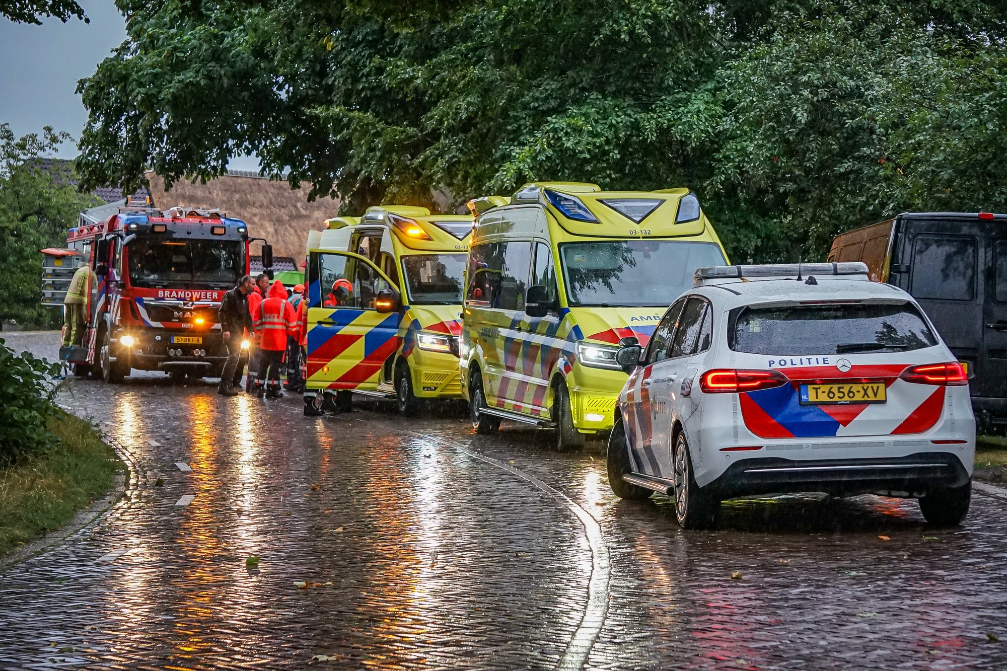 Ernstig eenzijdig ongeval op Emmerhoutstraat in Emmen