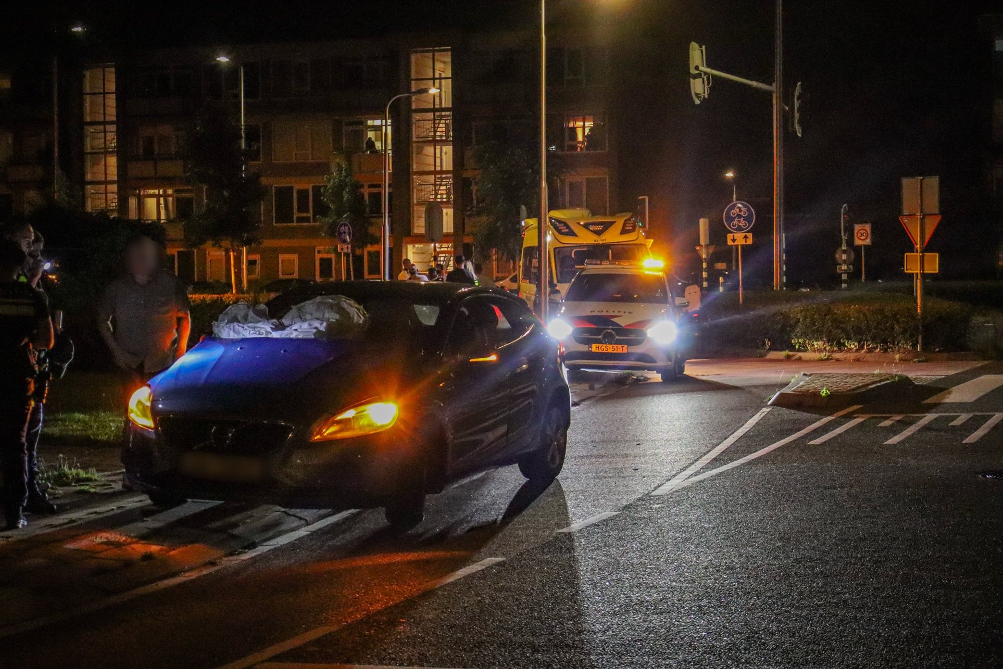 Fatbiker gewond na aanrijding met auto op Gerbrandyweg in Leeuwarden