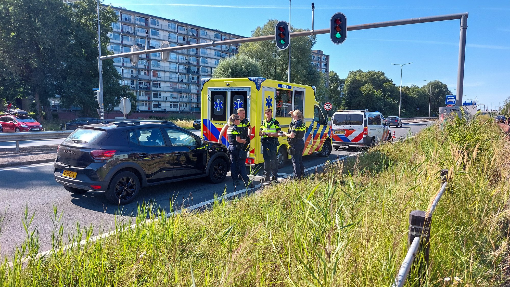 Kettingbotsing op Friesestraatweg in Groningen