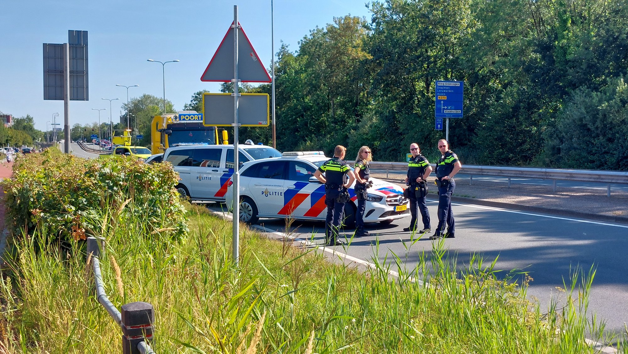Kettingbotsing op Friesestraatweg in Groningen