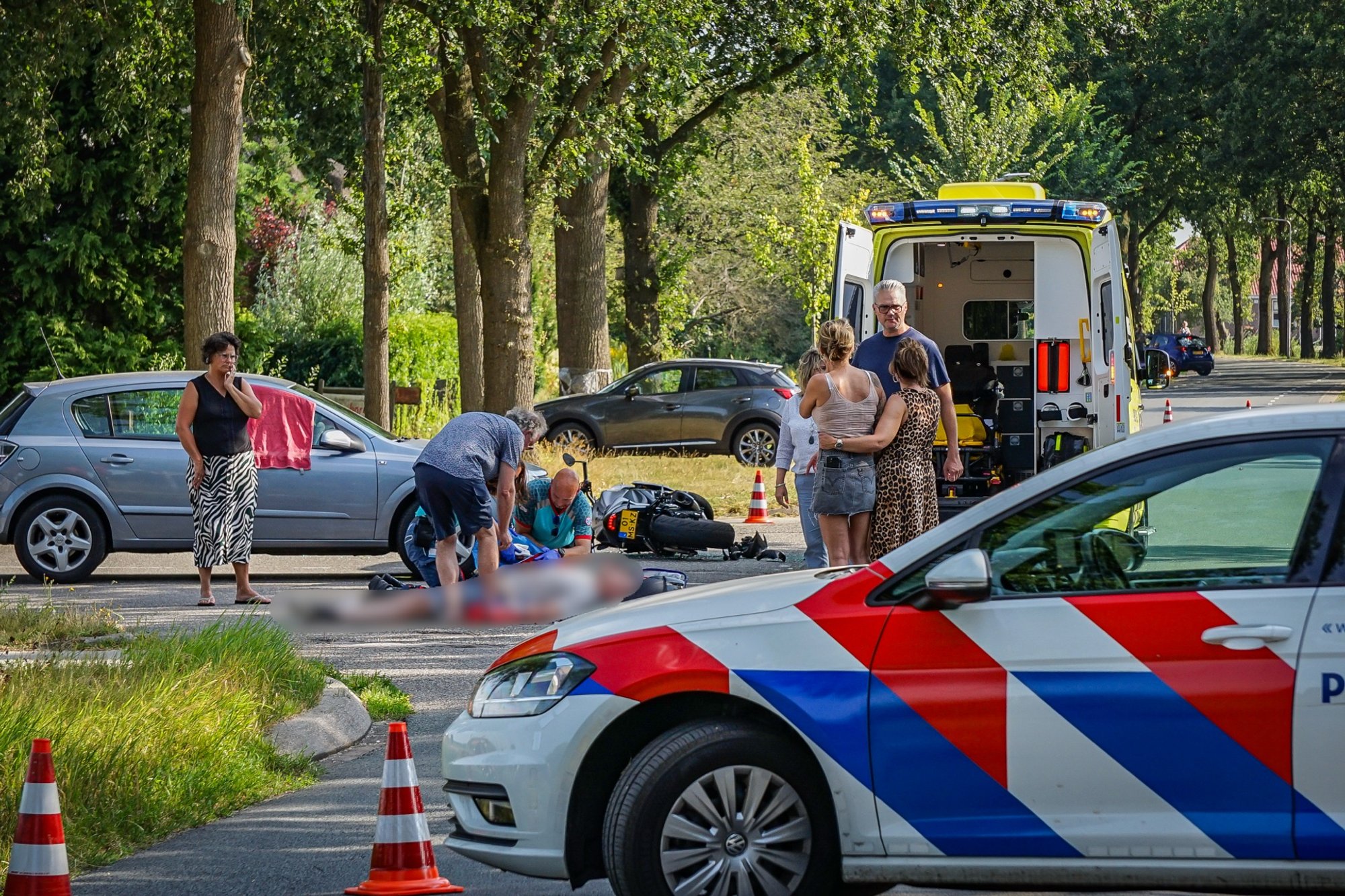 Motorrijder zwaargewond bij ernstig verkeersongeval in Hoogeveen