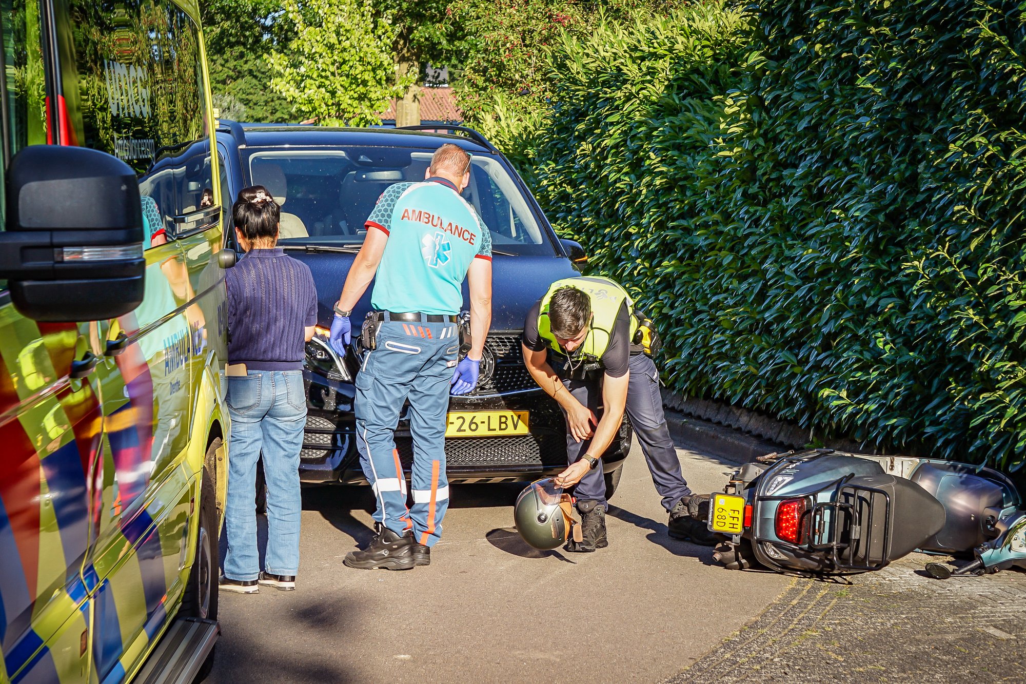Ongeval tussen busje en scooter in Emmen