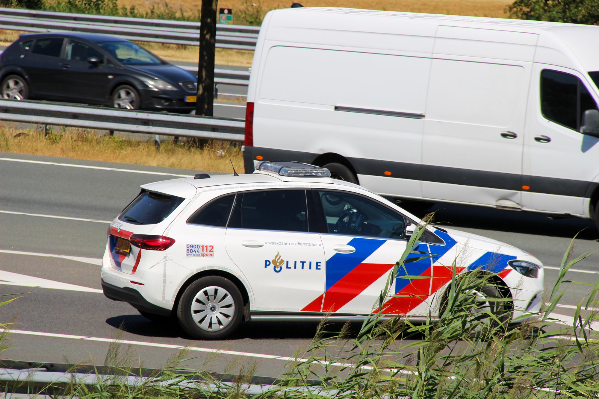 Ongeval tussen vrachtwagen en personenauto zorgt voor verkeershinder op A2 bij ’s-Hertogenbosch