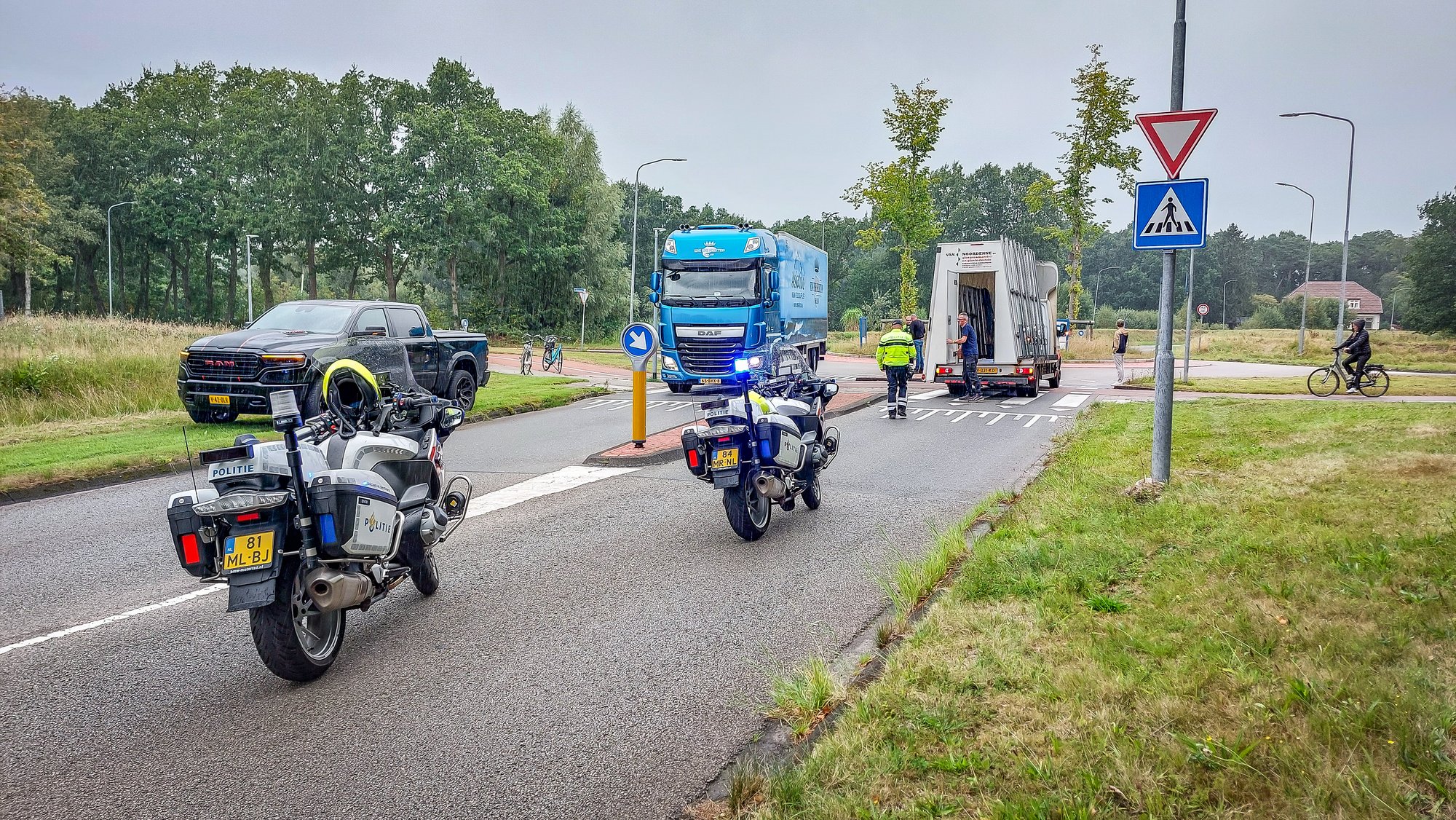Oudere vrouw ernstig gewond bij ongeval met bakwagen in Roden