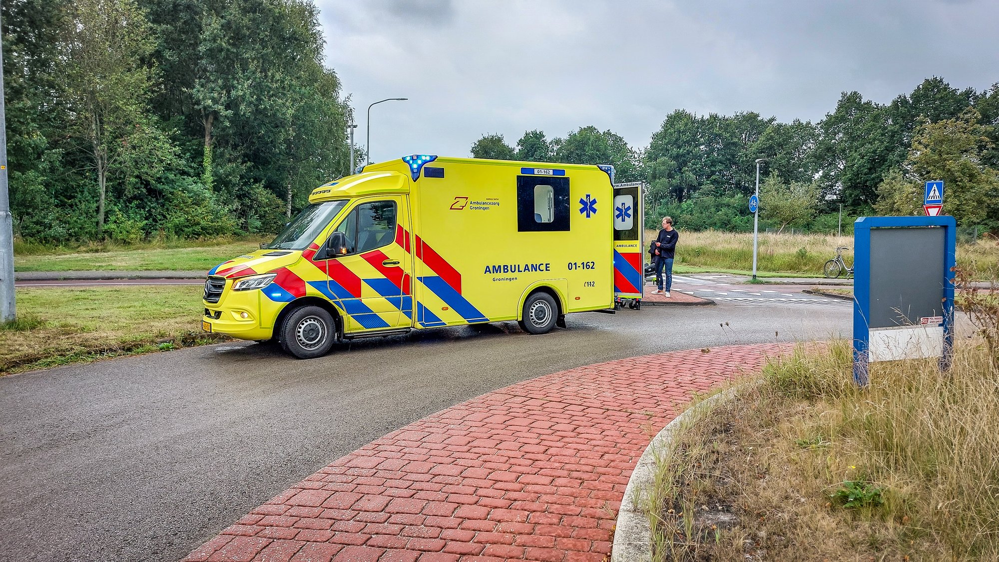 Oudere vrouw ernstig gewond bij ongeval met bakwagen in Roden