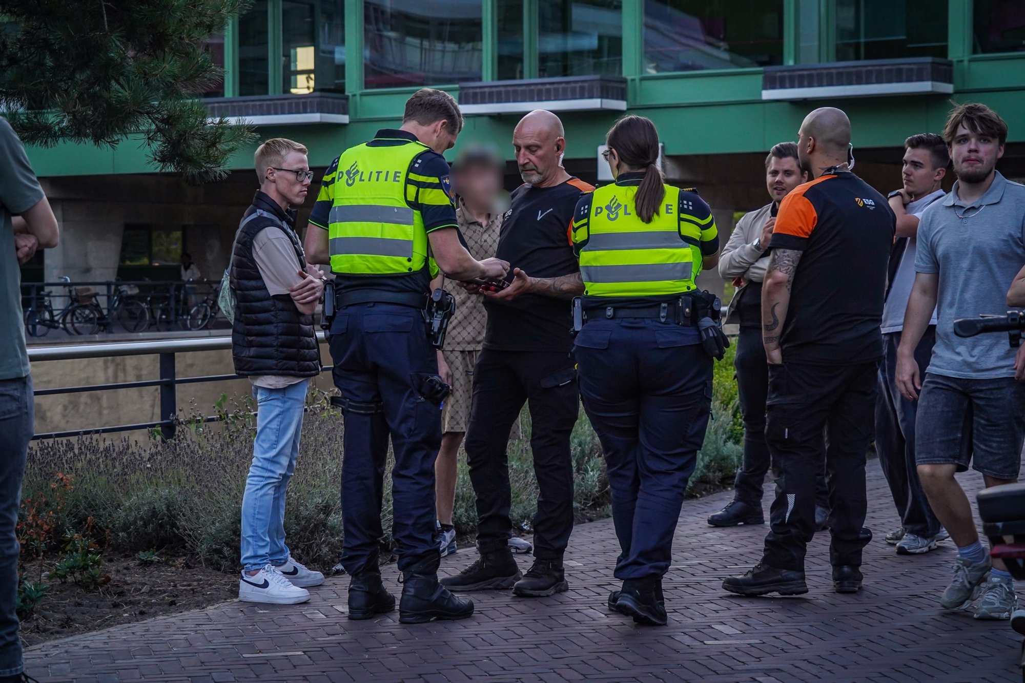 Persoon met inbrekerswerktuig van Gouden Pijl Festival verwijderd